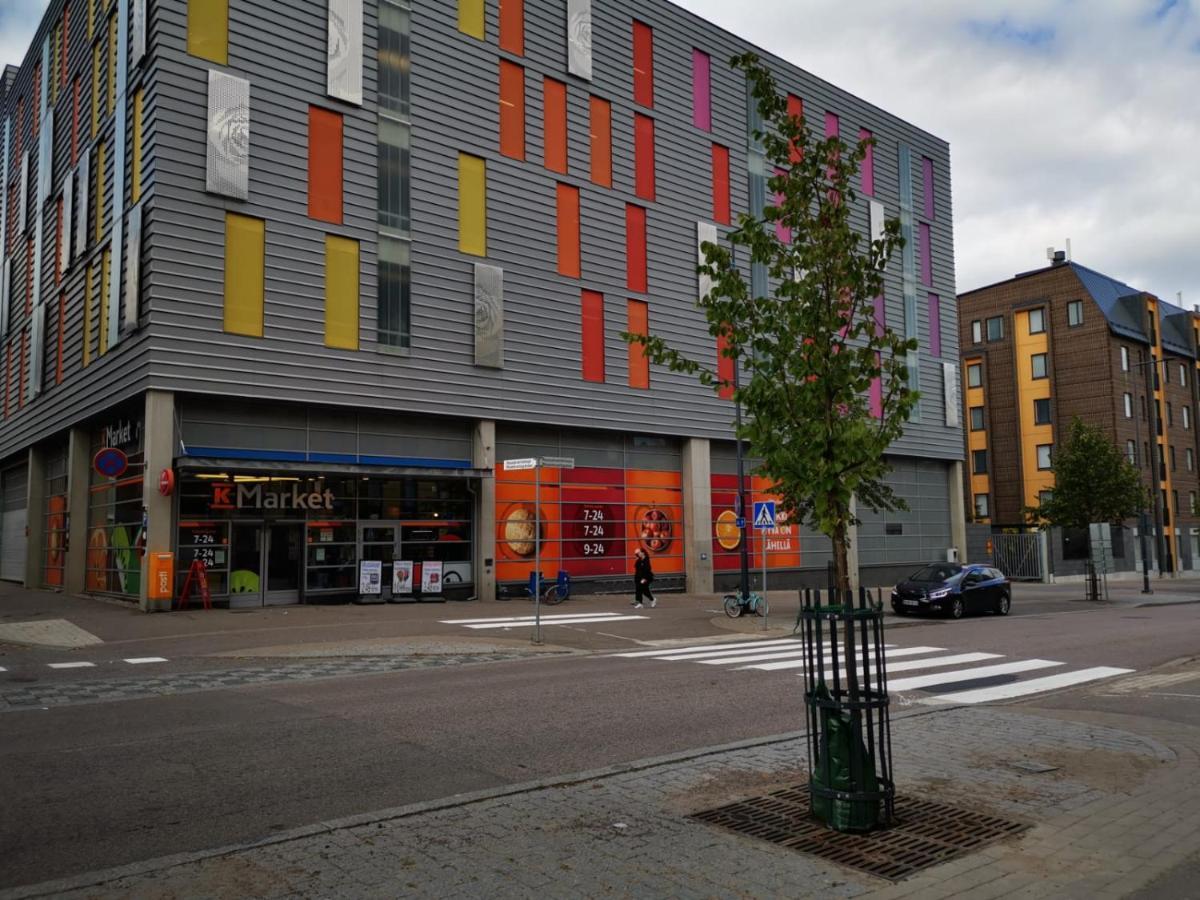 Ferienwohnung Ruby Studio 5Min To Vantaa Airport And 20Min To Helsinki Center Exterior foto