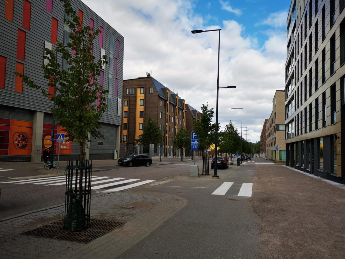 Ferienwohnung Ruby Studio 5Min To Vantaa Airport And 20Min To Helsinki Center Exterior foto